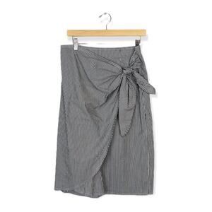 NWT Chaps Grey White Striped Wrap Skirt Size 6